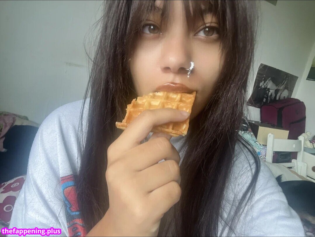 0.5sseraphim / 05Sseraphims Fotografie OnlyFans Dezbrăcată #1