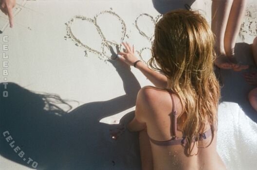 🔥 Addison rae  page leaked private photo uncensored full