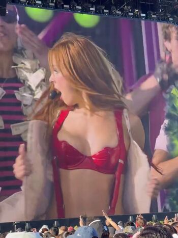 🔥 Addison rae  page leaked private photo uncensored full