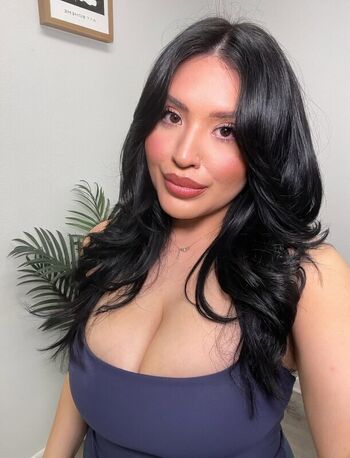 Full leaked Adriannaledesma private onlyfans photo
