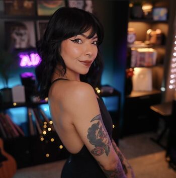 Full leaked Aileensenpaireacts private onlyfans photo