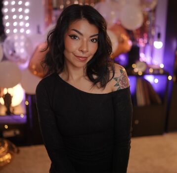 Full leaked Aileensenpaireacts private onlyfans photo