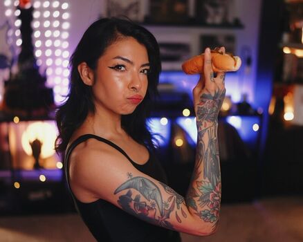 Full leaked Aileensenpaireacts private onlyfans photo