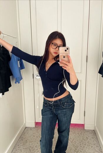 Full leaked Aishlvsu private onlyfans photo