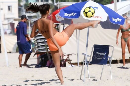 Alane Dias