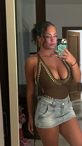 Full leaked Albaagdiazz private onlyfans photo