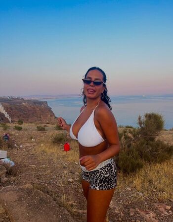 Full leaked Albaagdiazz private onlyfans photo