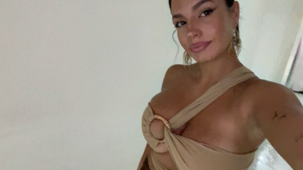 Full leaked Albaagdiazz private onlyfans photo