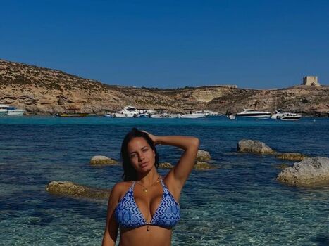 Full leaked Albaagdiazz private onlyfans photo