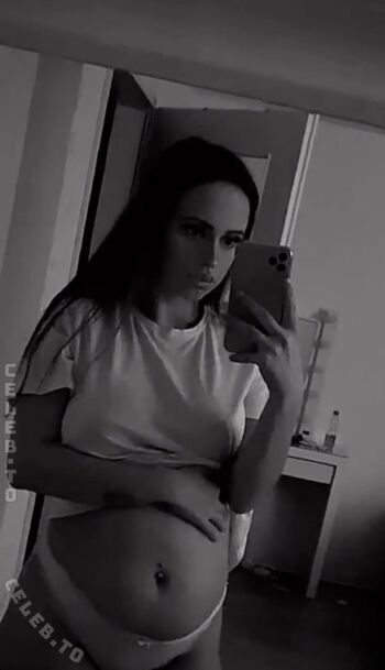 Full leaked Alena rmb private onlyfans photo