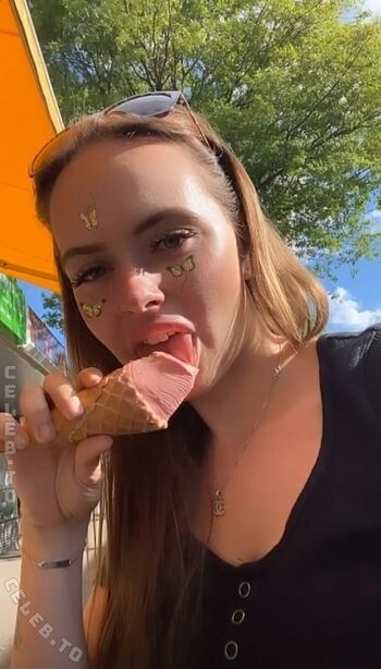 Full leaked Alena rmb private onlyfans photo