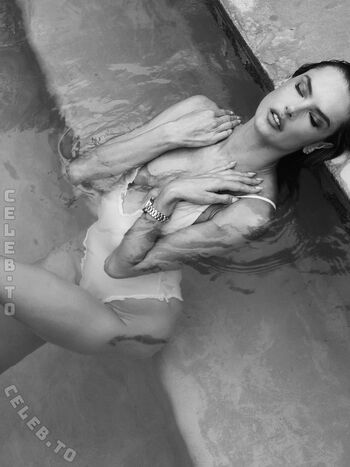 🔥 Alessandra ambrosio  page leaked private photo uncensored full