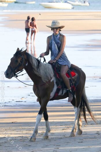 🔥 Alessandra ambrosio  page leaked private photo uncensored full