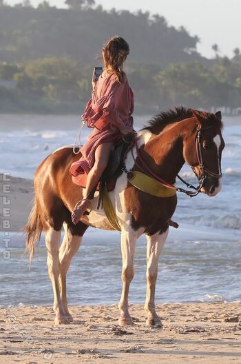 🔥 Alessandra ambrosio  page leaked private photo uncensored full