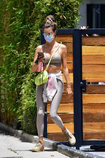 🔥 Alessandra ambrosio  page leaked private photo uncensored full