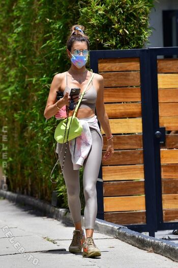 🔥 Alessandra ambrosio  page leaked private photo uncensored full