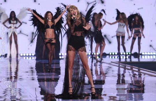 🔥 Alessandra ambrosio  page leaked private photo uncensored full