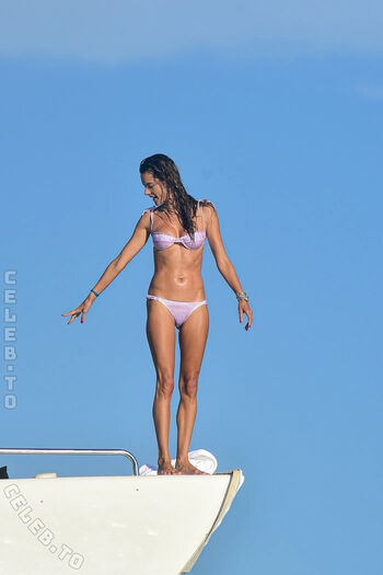 Full leaked Alessandra ambrosio private onlyfans photo