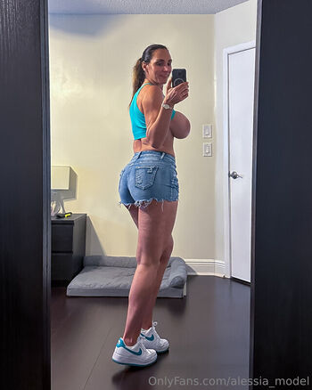 Alessia_model