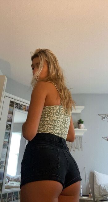 Full leaked Alyna wampler private onlyfans photo