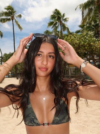 Full leaked Amira brar private onlyfans photo