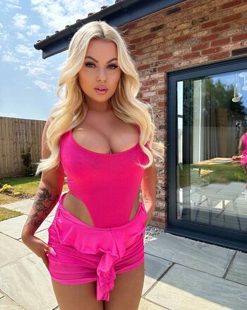 Full leaked Amira hleia private onlyfans photo