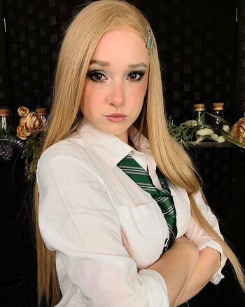 Full leaked Amykay asmr private onlyfans photo