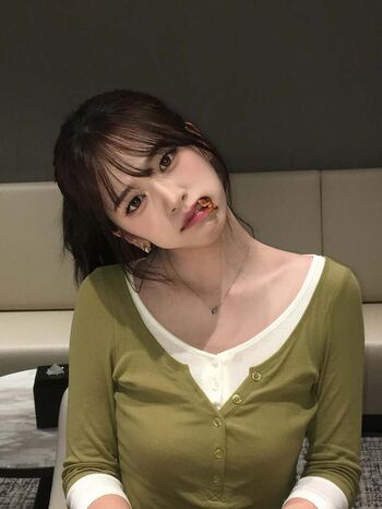 An Yujin 안유진 |