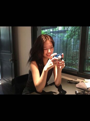 An Yujin 안유진 |