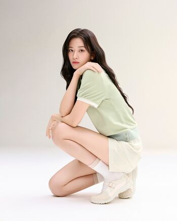 An Yujin 안유진 |