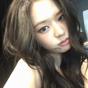 An Yujin 안유진 |