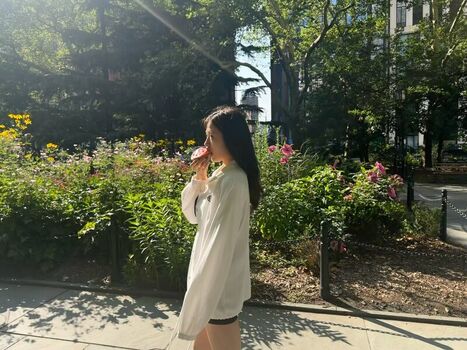 An Yujin 안유진 |