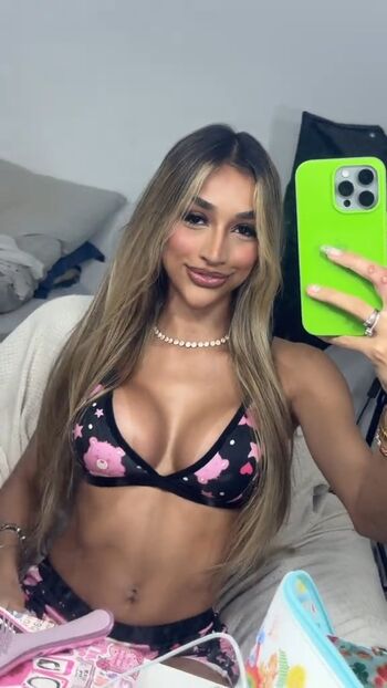 Full leaked Anaamorim private onlyfans photo