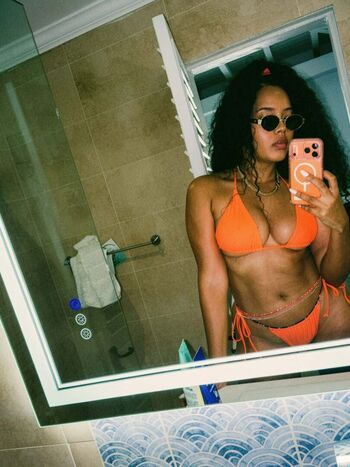 Angela Simmons