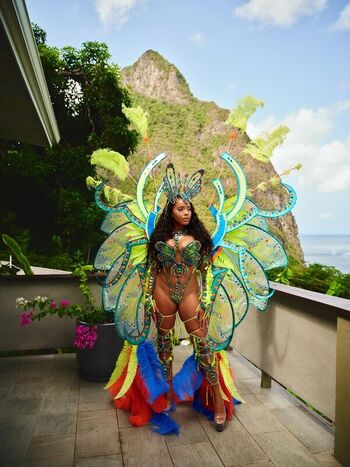 Angela Simmons