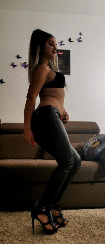Full leaked Anne rosse private onlyfans photo