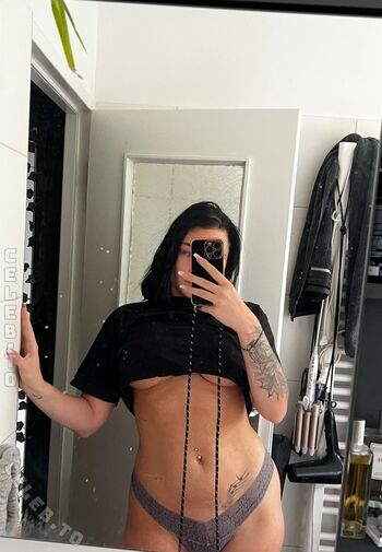 Full leaked Anonoobmous private onlyfans photo