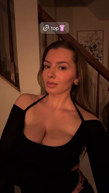 Full leaked Anxhelz private onlyfans photo