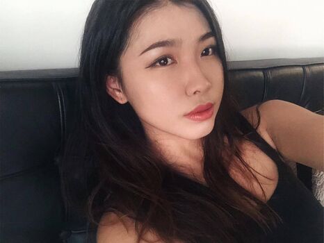 Full leaked Arathehotwife private onlyfans photo