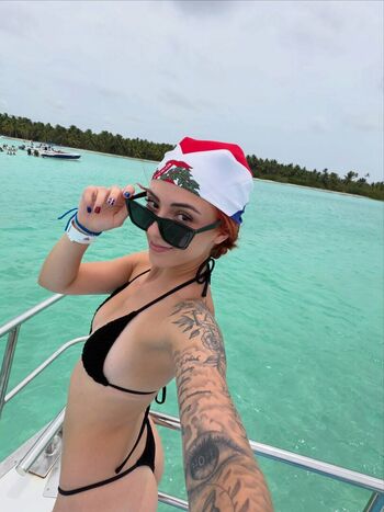 Full leaked Ari geli page private onlyfans photo