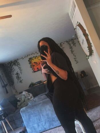 Full leaked Ariaartizte private onlyfans photo