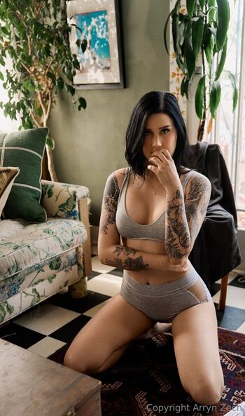 Full leaked Arryn zech private onlyfans photo