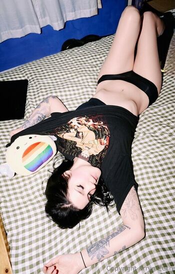 Full leaked Arryn zech private onlyfans photo