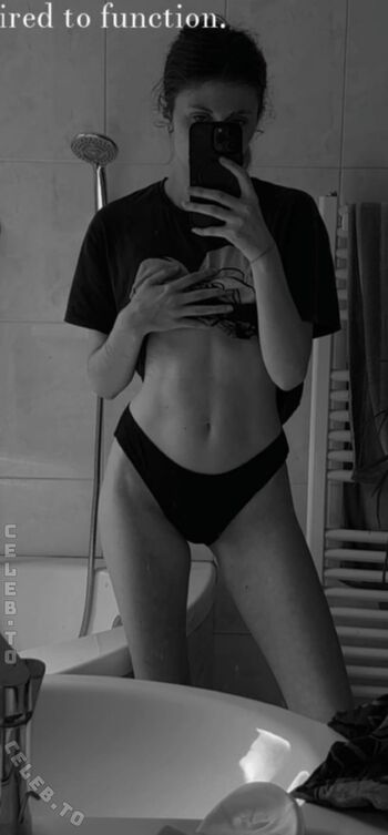 Ashley Shira