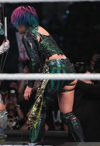 Asuka WWE