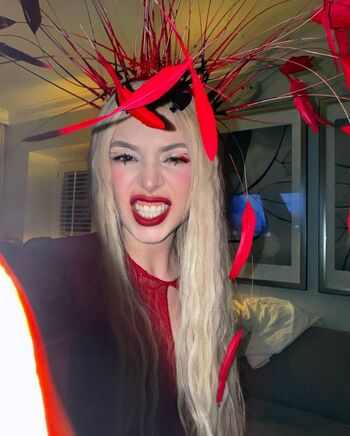 Ava Max