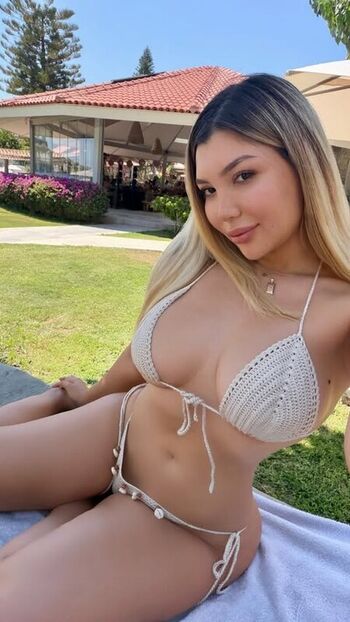 Full leaked Ayysee private onlyfans photo
