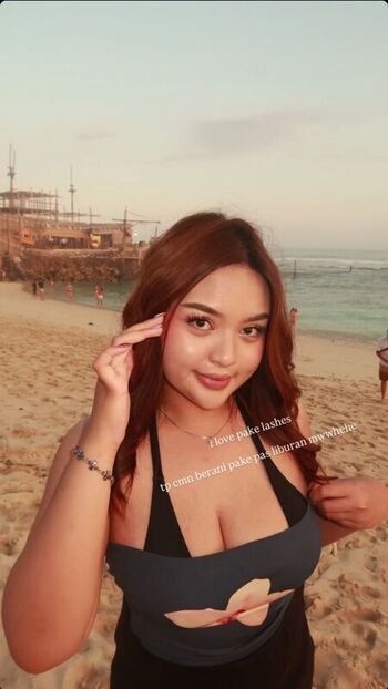 Full leaked Azizasaraa private onlyfans photo