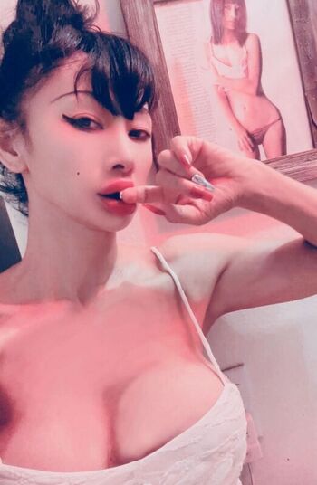 Bai Ling