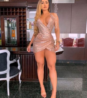 Bella Araujo